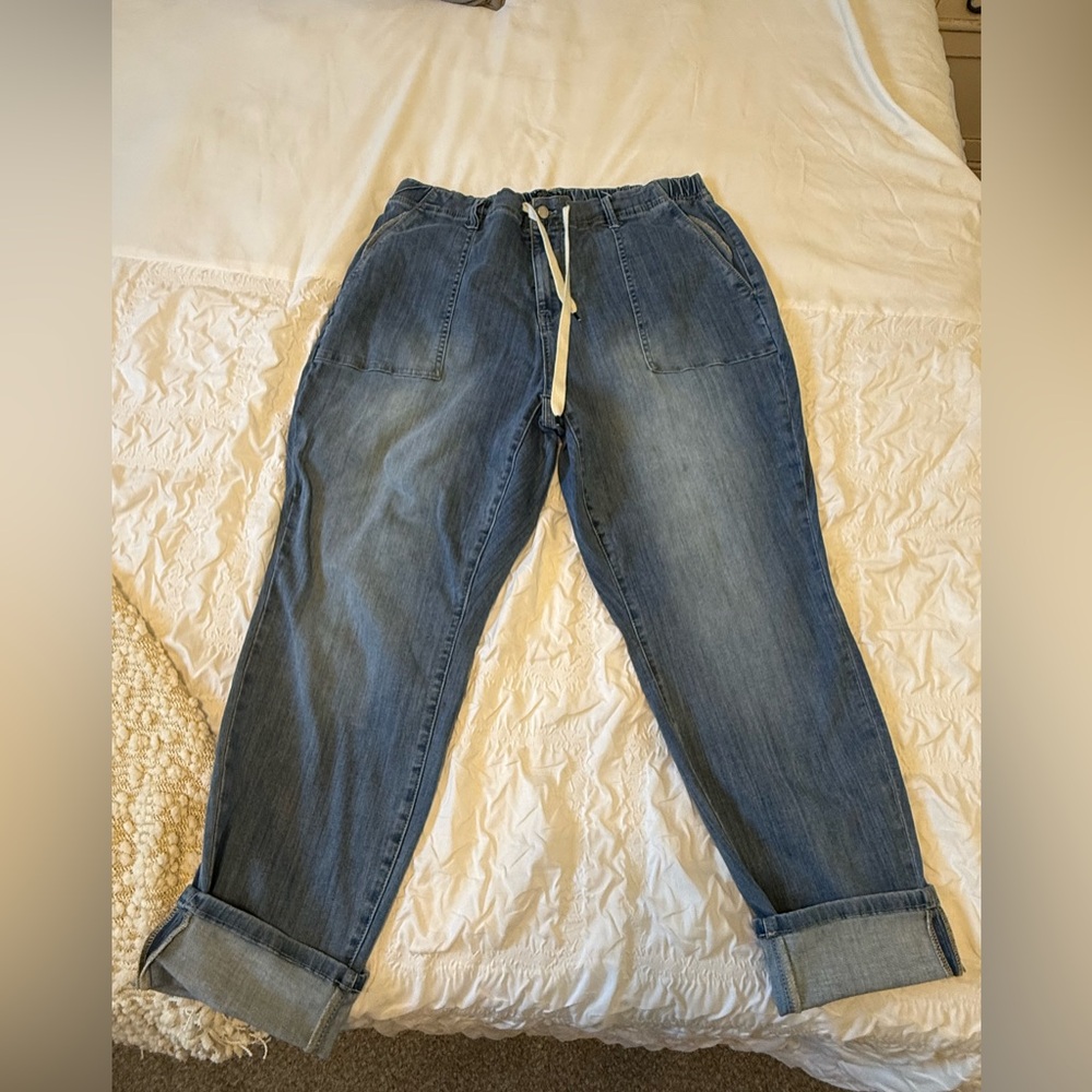 Judy Blue Jeans with Drawstring Waist